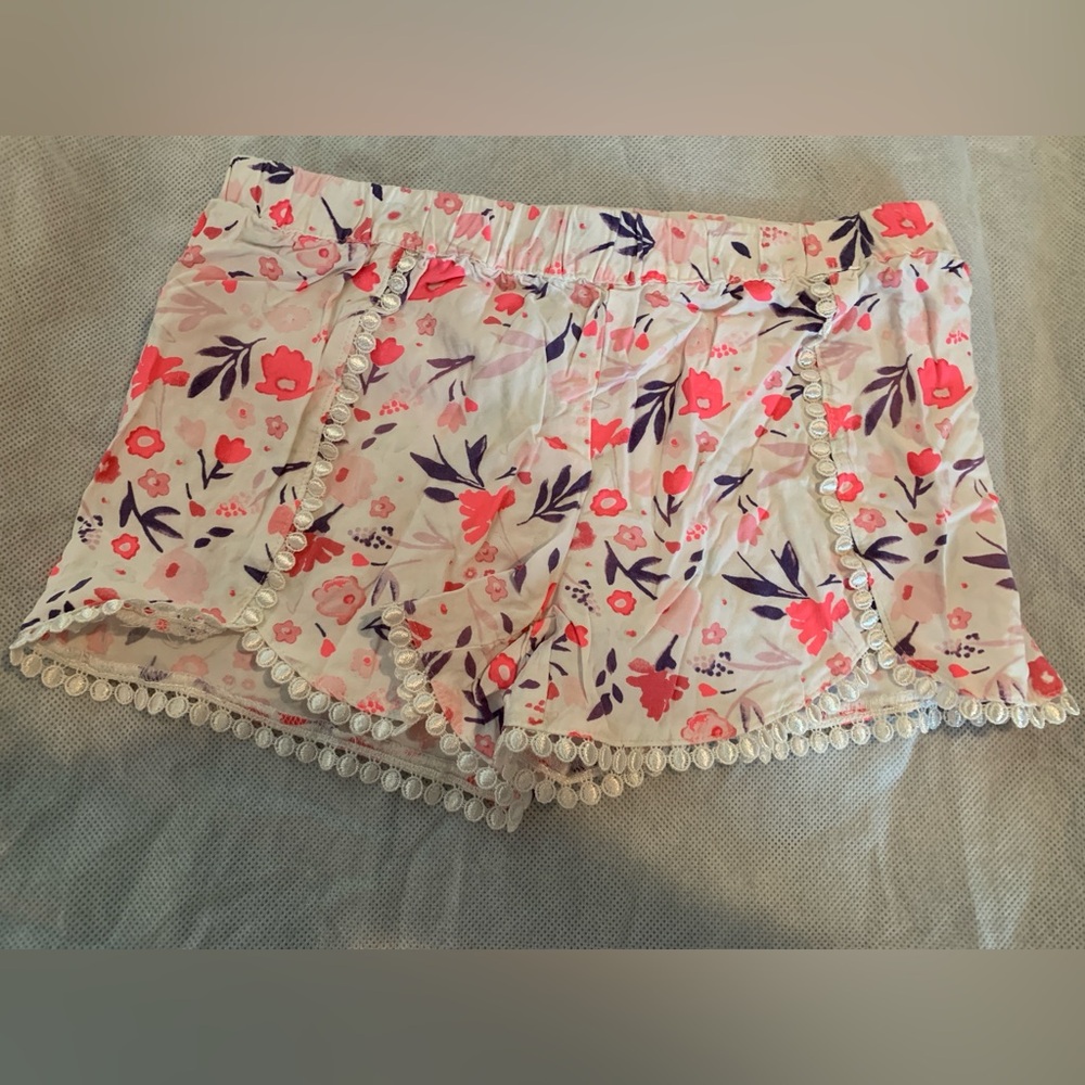 Crazy 8 Floral High Waist Shorts with Lace Trim